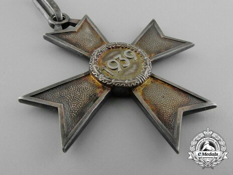 Knight's Cross of the War Merit Cross without Swords, by Deschler (unmarked) Reverse