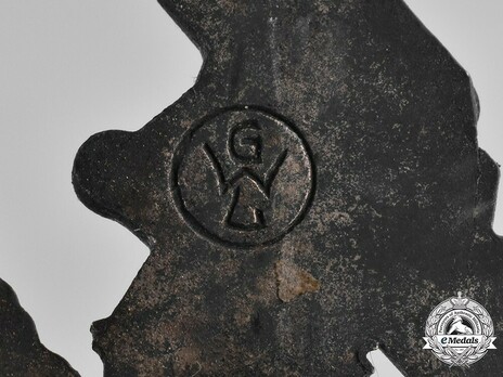 Luftwaffe Flak Badge, by Gebrüder Wegerhoff Detail