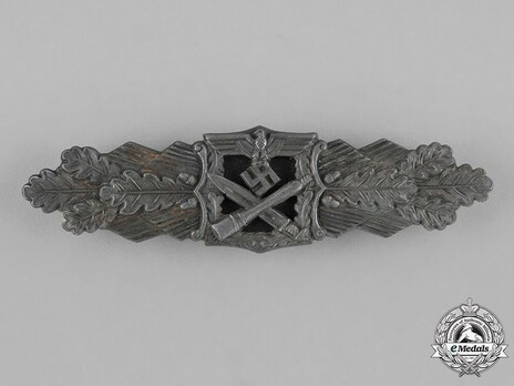 Close Combat Clasp, in Silver, by Deschler Obverse