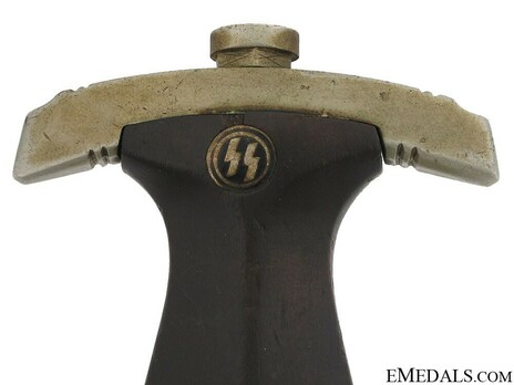 Allgemeine SS M33 Early Pre-RZM Mark Service Dagger (by Gottlieb Hammesfahr) Obverse Pommel Detail