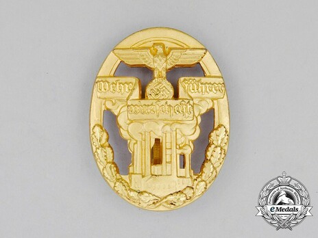 Defence Economy Leader Decoration (in gilt aluminum) Obverse