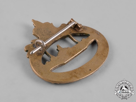 Submarine War Badge, by Unknown Maker (solid) Reverse