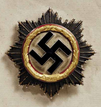 German Cross, in Gold, by Deschler (4 rivets, unmarked) Obverse