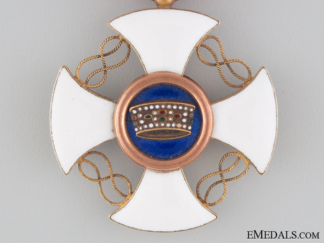 Order of the Crown of Italy, Knight's Cross (in gold) Obverse