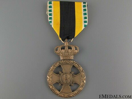War Merit Decoration, I Class Medal (in bronze) Obverse