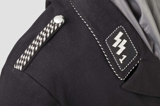 SS-VT NCO/EM Black Service Tunic M32 Detail