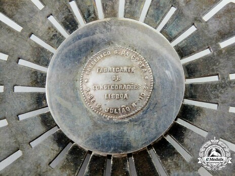 Grand Officer Breast Star Details