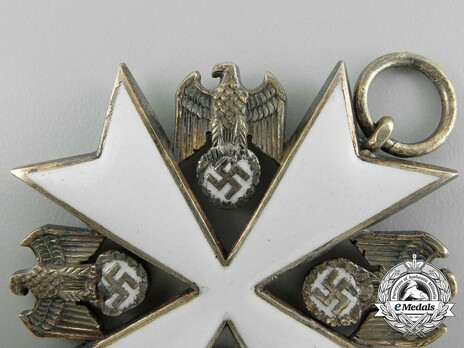 Grand Cross (with ring) Detail